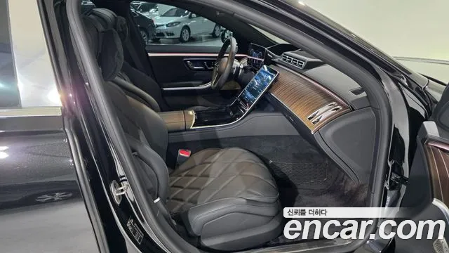 Mercedes-Benz S-Class — Фото автомобиля 18