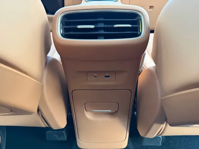 Dongfeng Aeolus L8 — Фото автомобиля 30