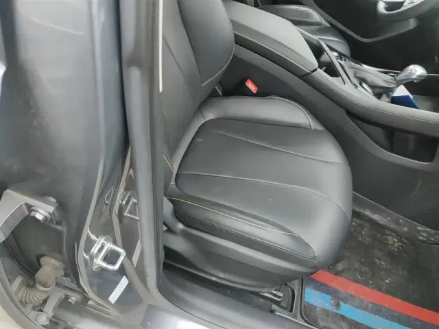 Roewe i5 — Фото автомобиля 24
