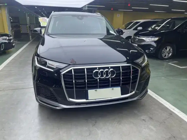 Audi Q7 — Фото автомобиля 2