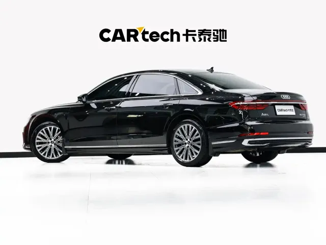 Audi A8 — Фото автомобиля 6
