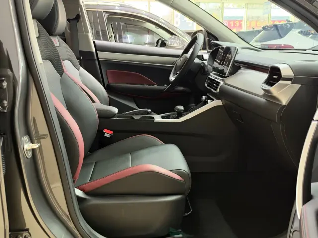 Geely Binyue — Фото автомобиля 18