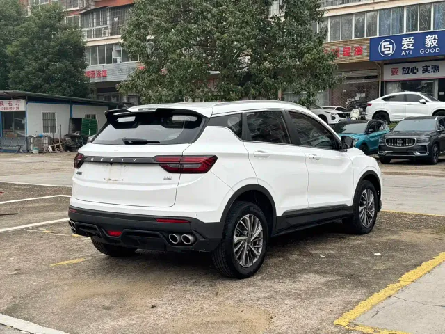 Geely Binyue — Фото автомобиля 7