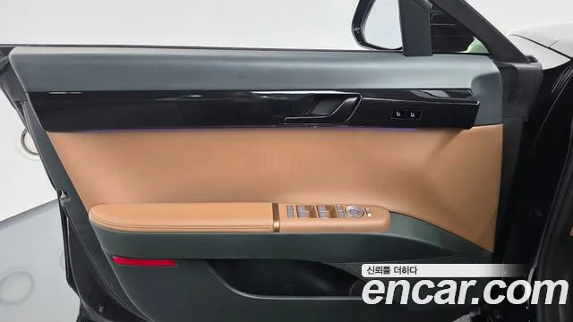 Hyundai Grandeur GN7 — Фото автомобиля 13