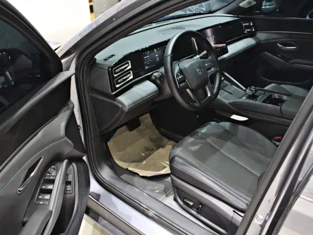 BYD Qin L — Фото автомобиля 4