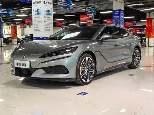 Фотография автомобиля — Denza Z9GT
