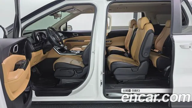 Kia Carnival Generation 4 — Фото автомобиля 25