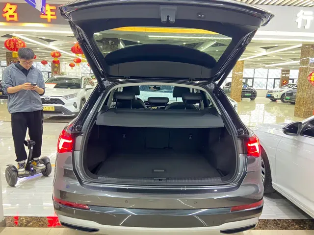 Audi Q3 — Фото автомобиля 12