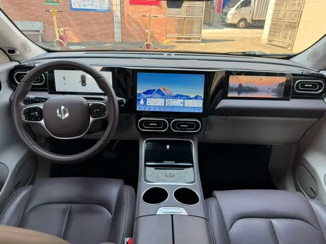 Leapmotor C11 — Фото автомобиля 5