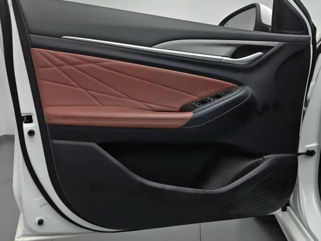 Changan Eado — Фото автомобиля 16