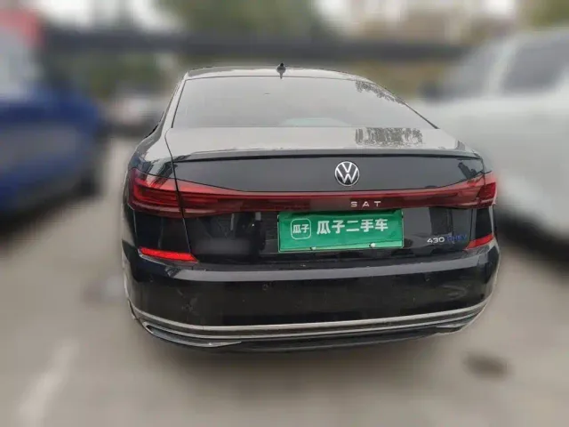 Volkswagen Passat — Фото автомобиля 5