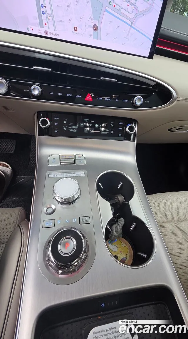 Genesis GV70 — Фото автомобиля 7