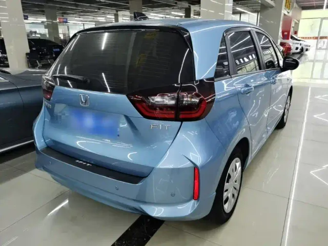 Honda Fit — Фото автомобиля 6