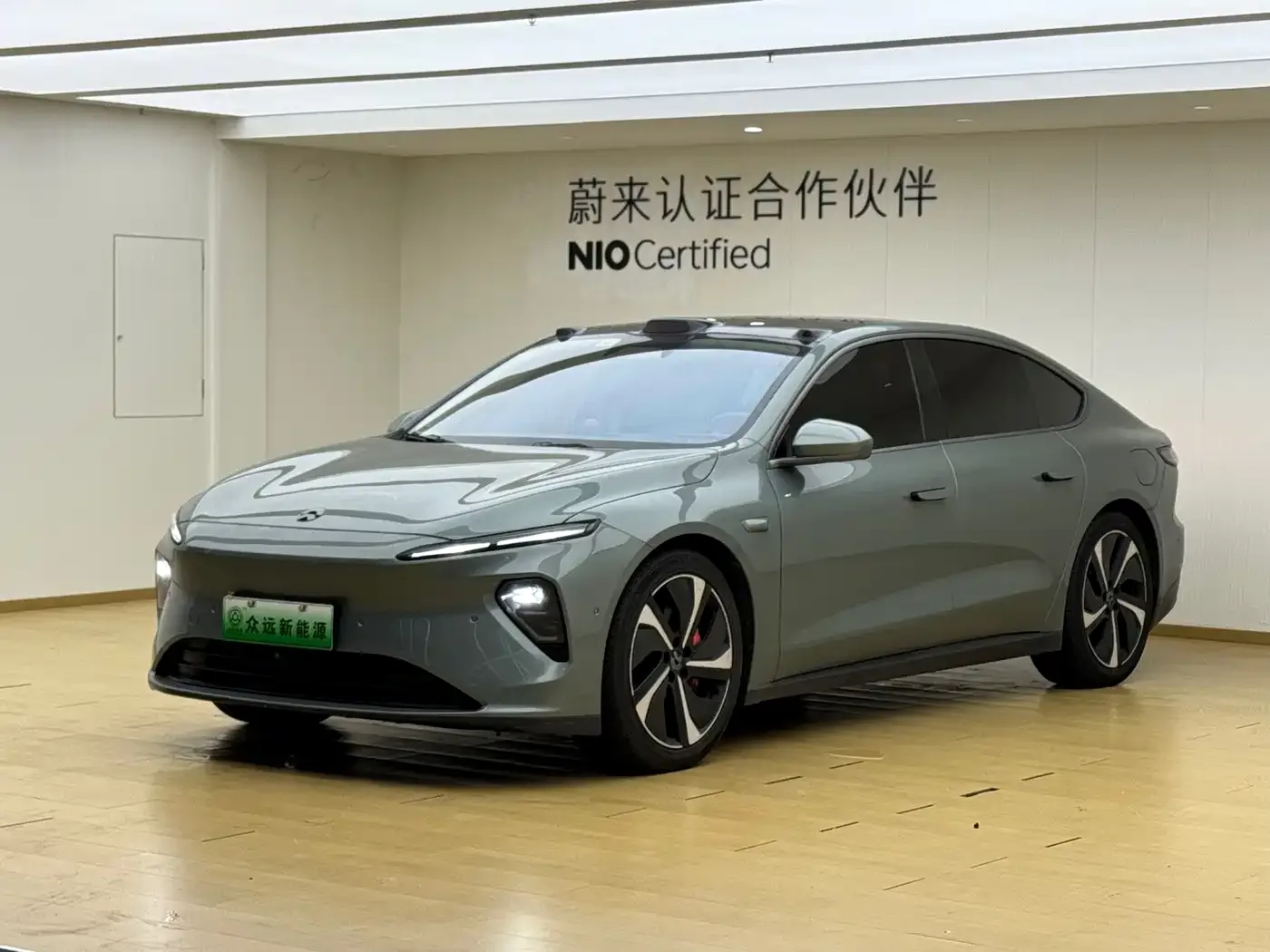 NIO NIO ET7 2022 100kWh Launch Edition — Фото автомобиля 3