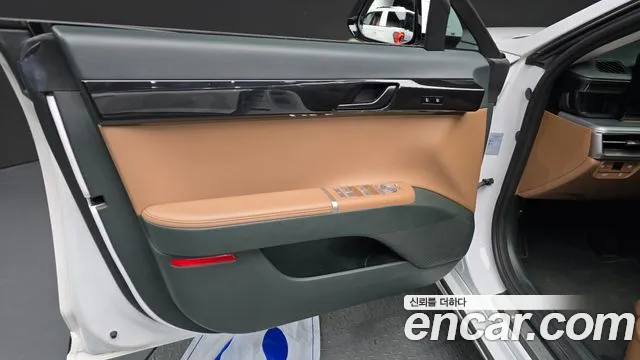 Hyundai Grandeur GN7 — Фото автомобиля 13