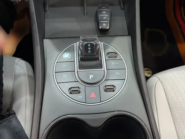 BYD Seal 05 DM-i — Фото автомобиля 8