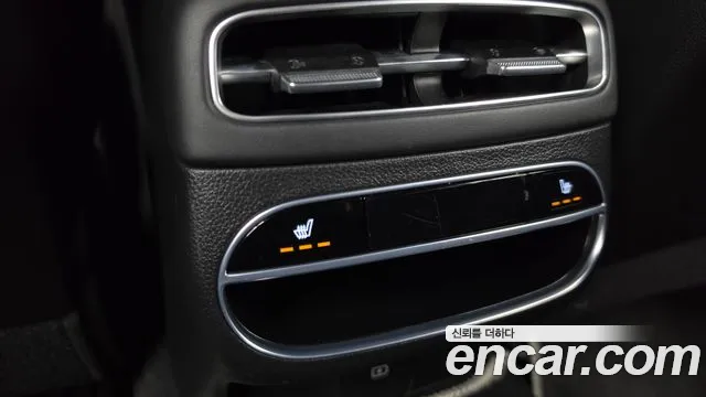 Genesis GV70 — Фото автомобиля 19