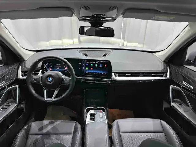 BMW X1 — Фото автомобиля 14
