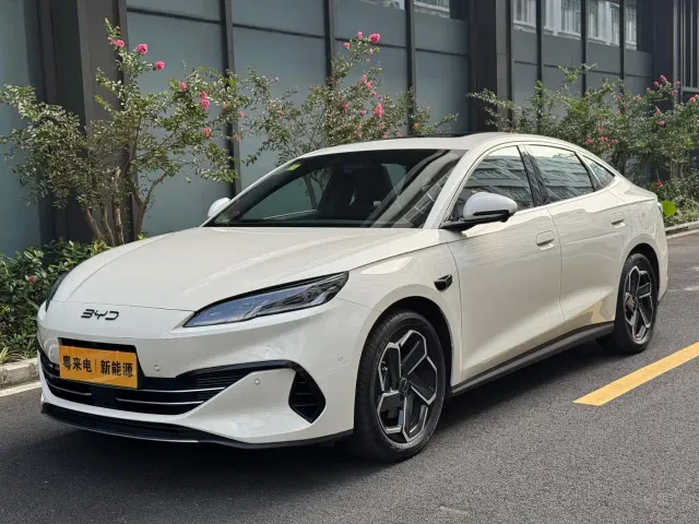 Фотография автомобиля — BYD Seal 06