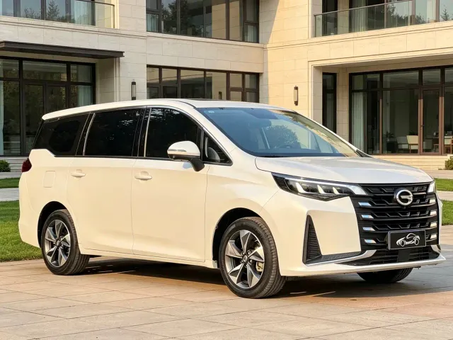 GAC Trumpchi M6 — Фото автомобиля 3