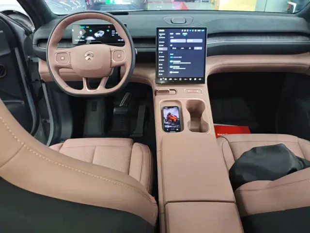Nio EC6 — Фото автомобиля 9