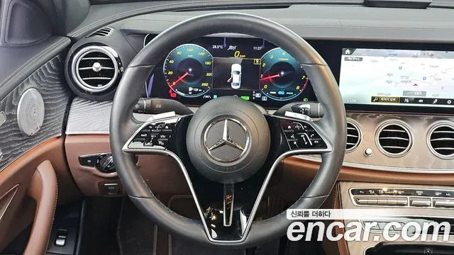 Mercedes-Benz E-Class E-класс W213 E350 4MATIC Exclusive — Фото автомобиля 11