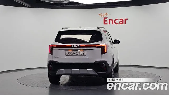 Kia Seltos — Фото автомобиля 4