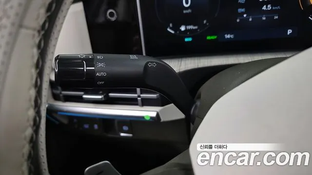 Hyundai Santa Fe MX5 — Фото автомобиля 30