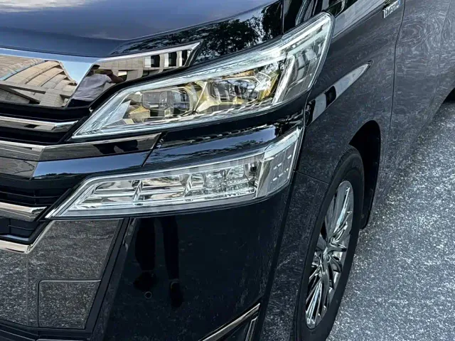Toyota Vellfire — Фото автомобиля 4