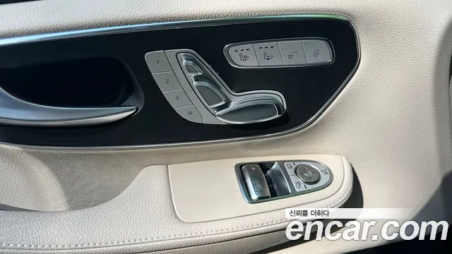 Mercedes-Benz V-Class — Фото автомобиля 10