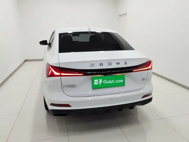 Roewe i5 — Фото автомобиля 5