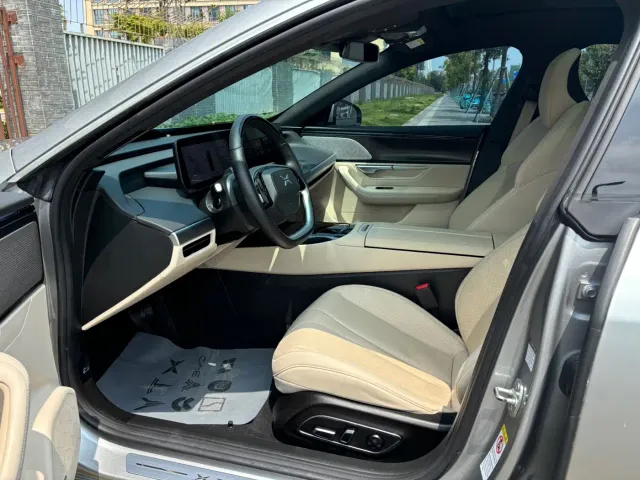 Xpeng P7 — Фото автомобиля 4