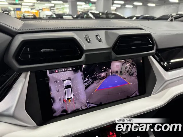 Lamborghini Urus — Фото автомобиля 9