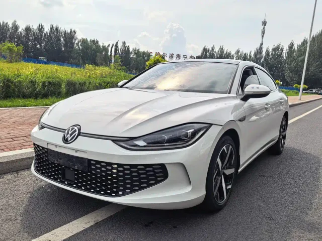Фотография автомобиля — Volkswagen Lamando