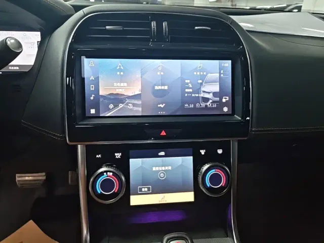 Jaguar XEL — Фото автомобиля 12