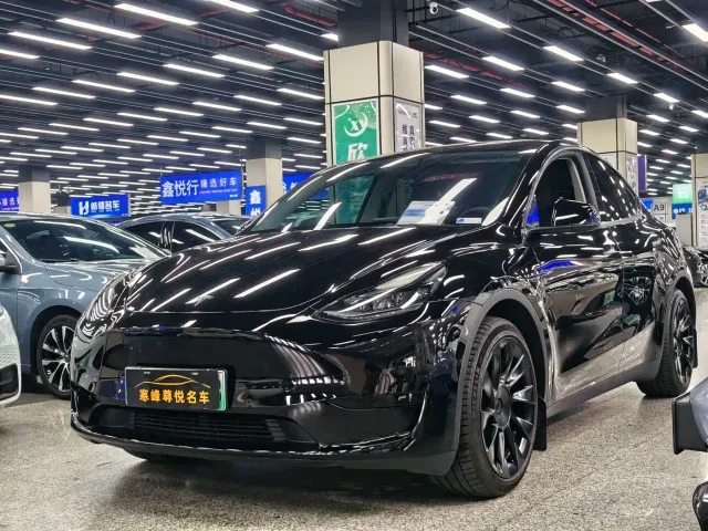 Фотография автомобиля — Tesla Model Y