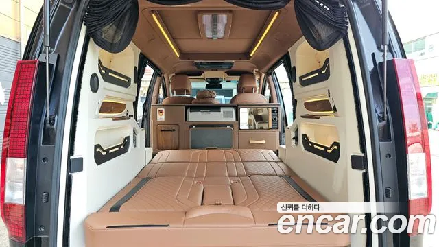 Hyundai Staria Staria 2WD автодом — Фото автомобиля 20