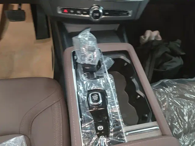Volvo S90 — Фото автомобиля 13