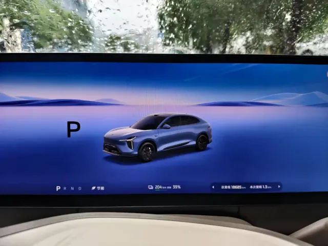 IM Motors LS6 — Фото автомобиля 12