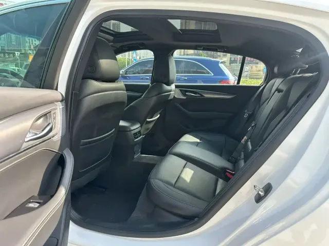 Cadillac CT5 — Фото автомобиля 7