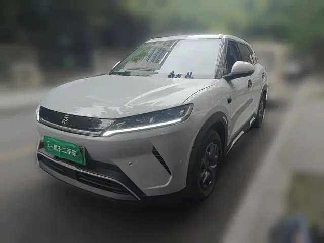 Фотография автомобиля — BYD Yuan UP