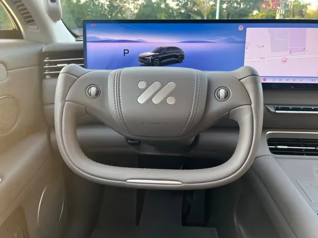 IM Motors LS6 — Фото автомобиля 5
