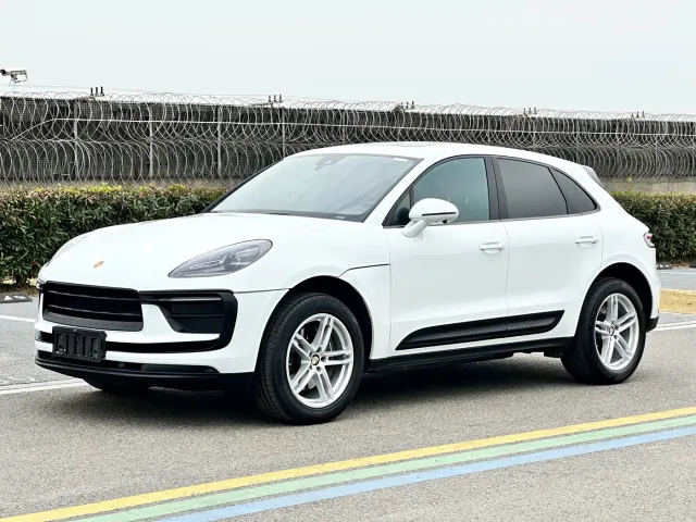 Фотография автомобиля — Porsche Macan