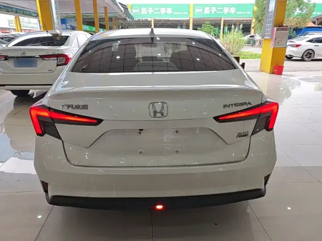 Honda Integra — Фото автомобиля 5