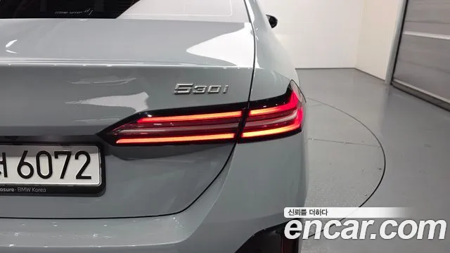 BMW 5 Series G60 — Фото автомобиля 8
