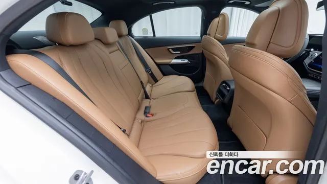 Mercedes-Benz E-Class W214 — Фото автомобиля 10