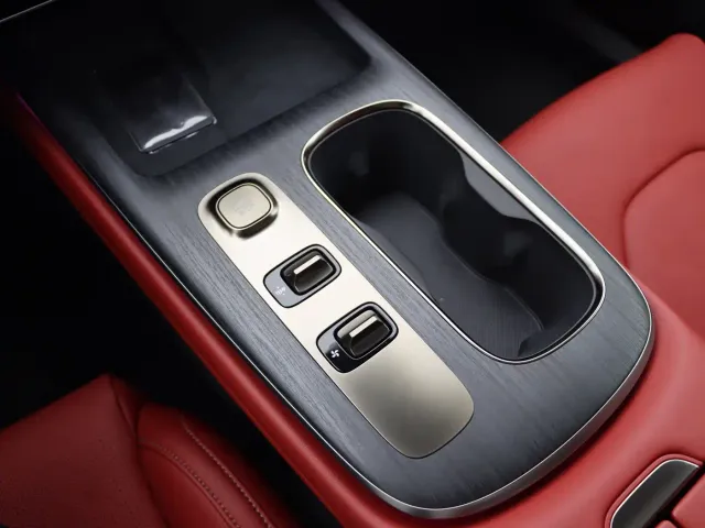 Xiaomi SU7 — Фото автомобиля 19