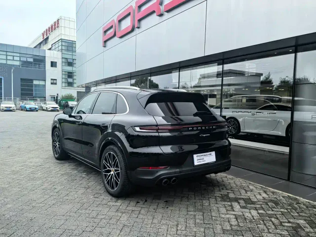 Porsche Cayenne — Фото автомобиля 8