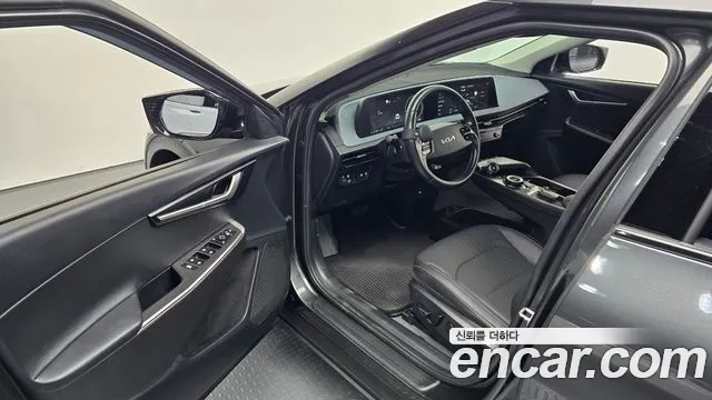 Kia EV6 — Фото автомобиля 11