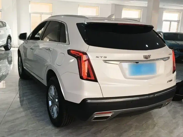 Cadillac XT5 — Фото автомобиля 4